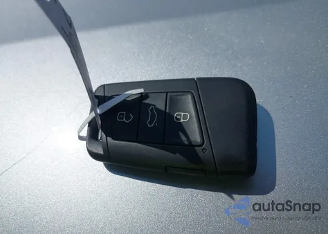 2019 Volkswagen Jetta 1.4T Sel из США, поврежденный, VIN 3VWE57BU7KM040122